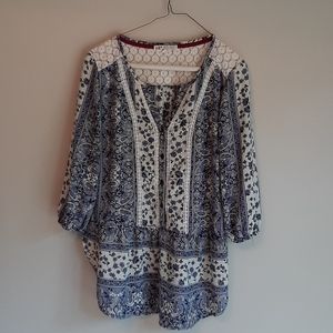 Top with 3/4 sleeves